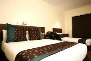 Boulevard Motor Motel 3*